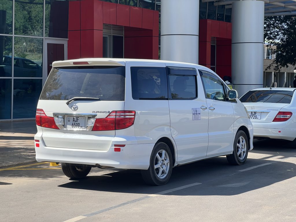 Yankee Travel and Tours private transfer