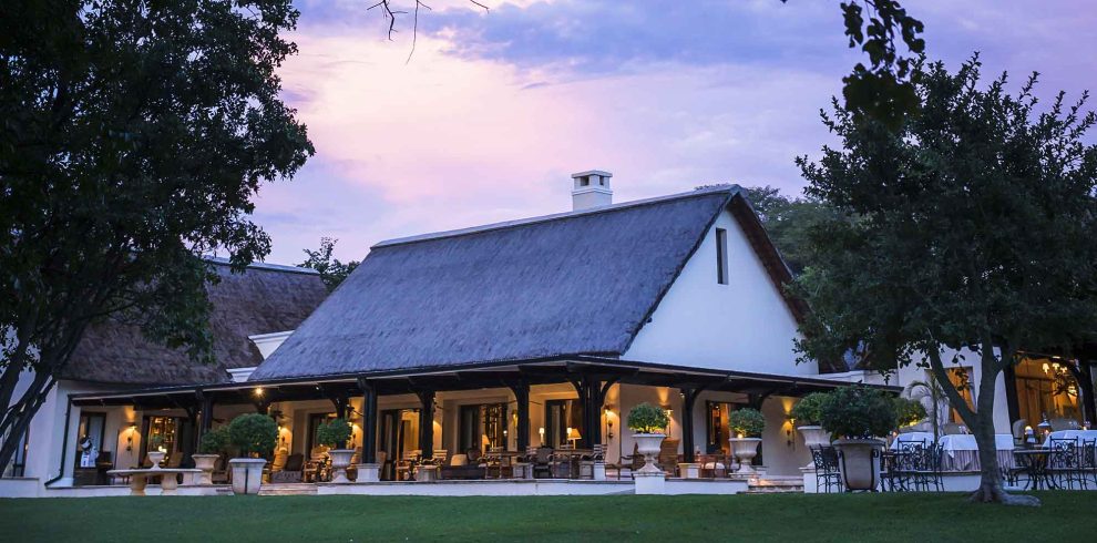 cropRoyal-Livingstone_Ext_Lounge_Grounds_Dusk