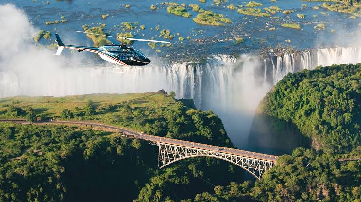 Helicopter Flight over Victoria Falls gallery photo 6