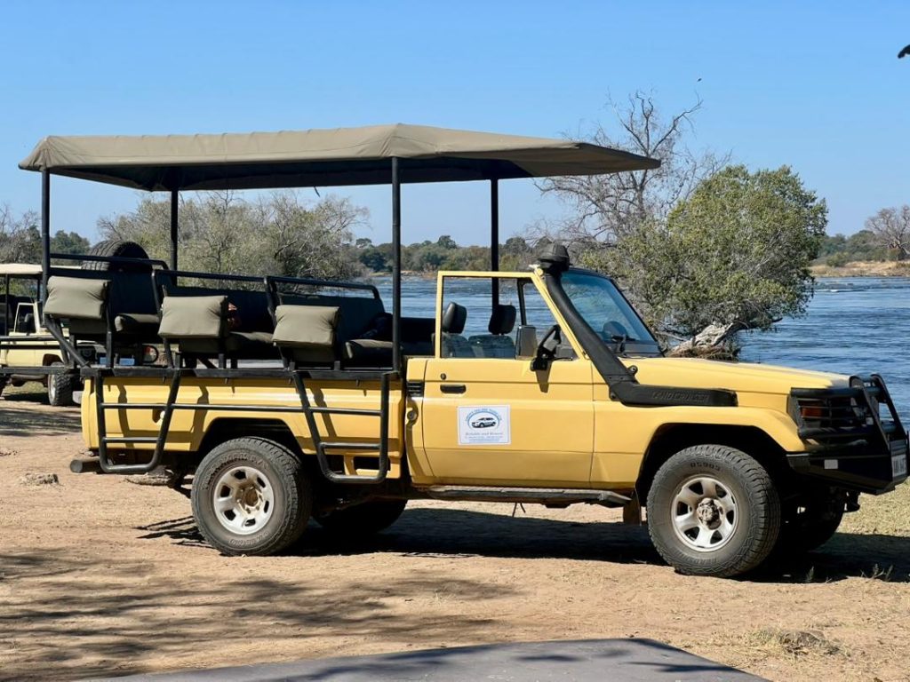 Safari Game Drive and Rhino Walk gallery photo 12
